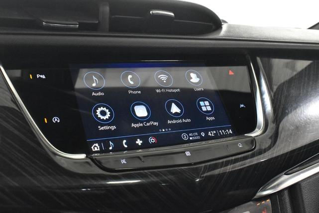 Photo of 2021 Crystal White Tricoat Cadillac XT6