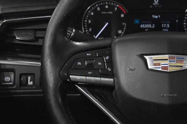 Photo of 2021 Crystal White Tricoat Cadillac XT6