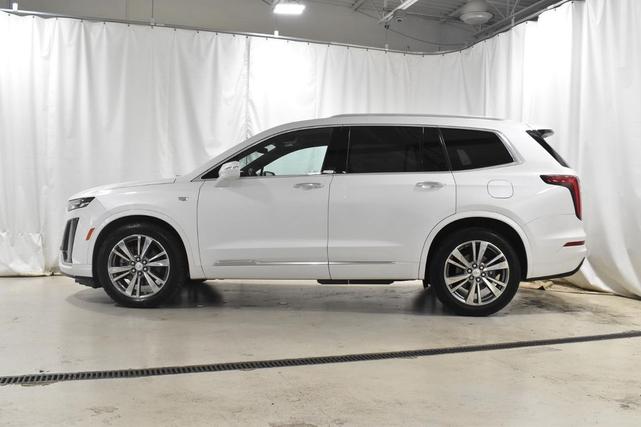 Photo of 2021 Crystal White Tricoat Cadillac XT6