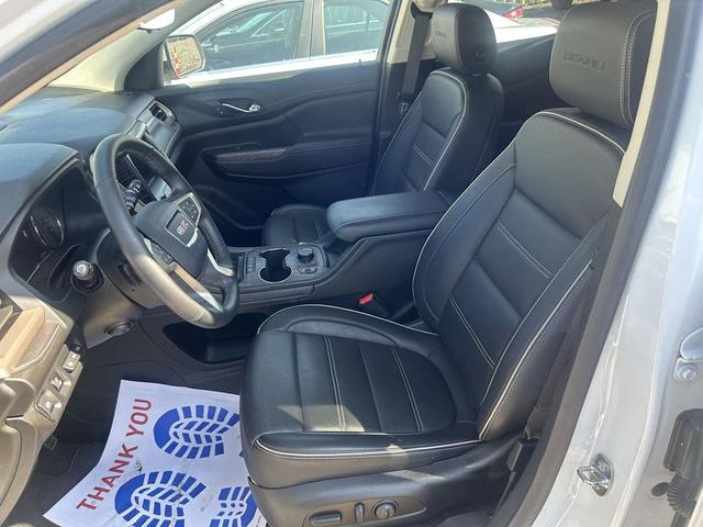 Photo of 2023 White Frost Tricoat GMC Acadia