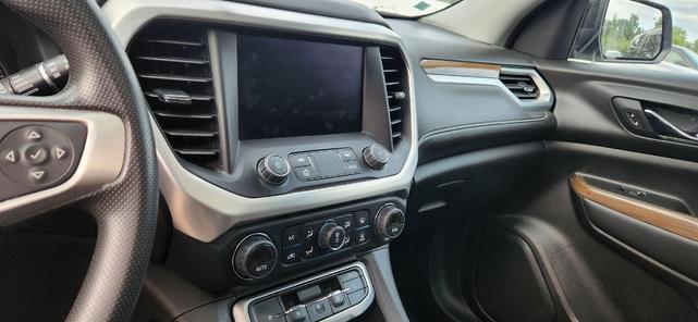Photo of 2022 Summit White GMC Acadia