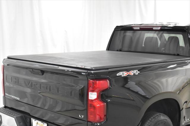 Photo of 2021 Black Chevrolet Silverado 1500