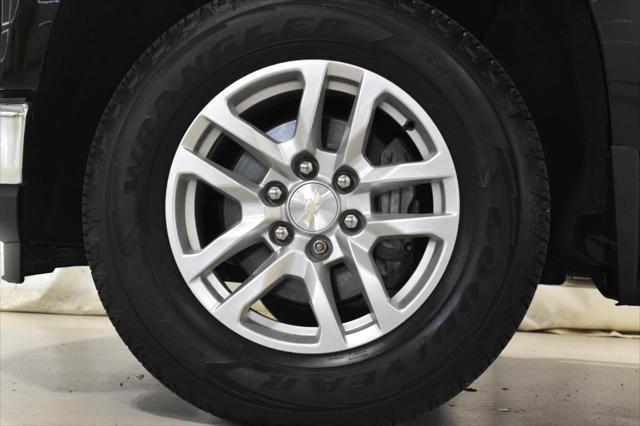 Photo of 2021 Black Chevrolet Silverado 1500
