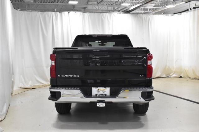 Photo of 2021 Black Chevrolet Silverado 1500