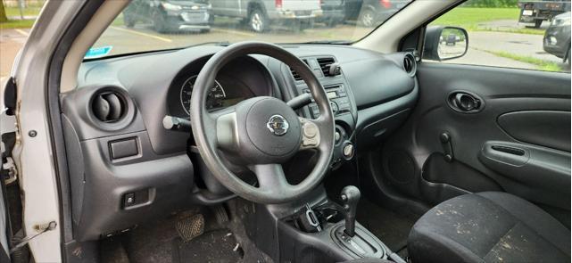 Photo of 2013 Brilliant Silver Metallic Nissan Versa