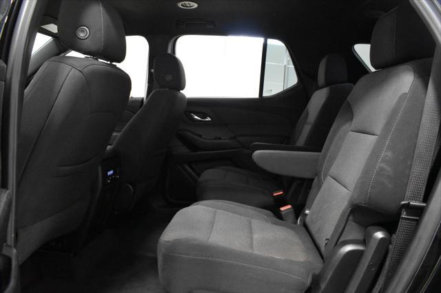 Photo of 2023 Mosaic Black Metallic Chevrolet Traverse