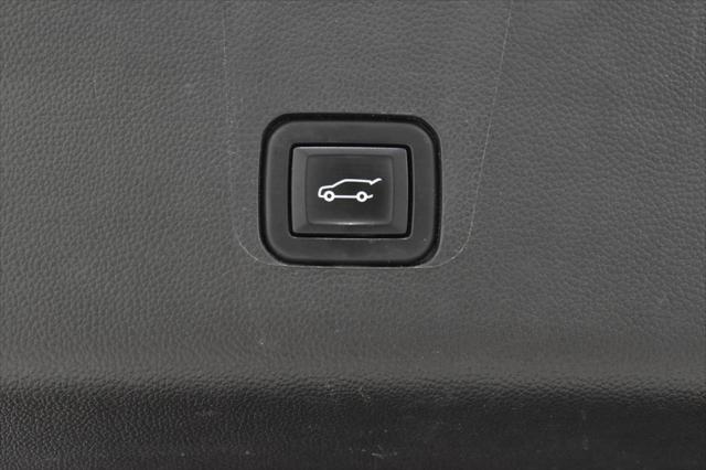 Photo of 2023 Mosaic Black Metallic Chevrolet Traverse