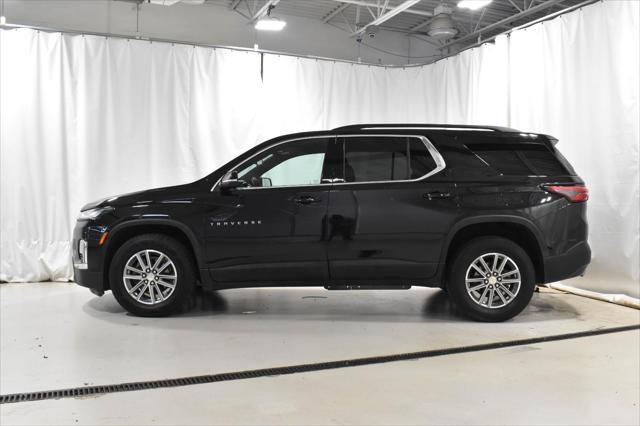 Photo of 2023 Mosaic Black Metallic Chevrolet Traverse
