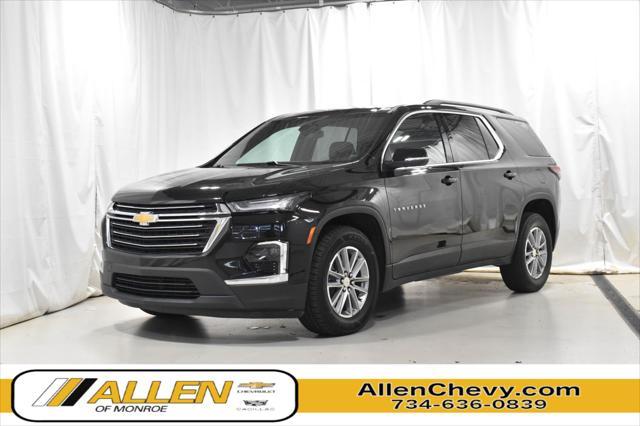 Photo of 2023 Mosaic Black Metallic Chevrolet Traverse