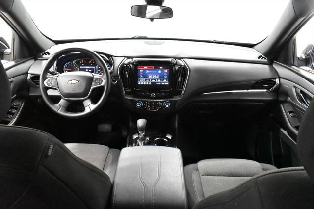 Photo of 2023 Mosaic Black Metallic Chevrolet Traverse