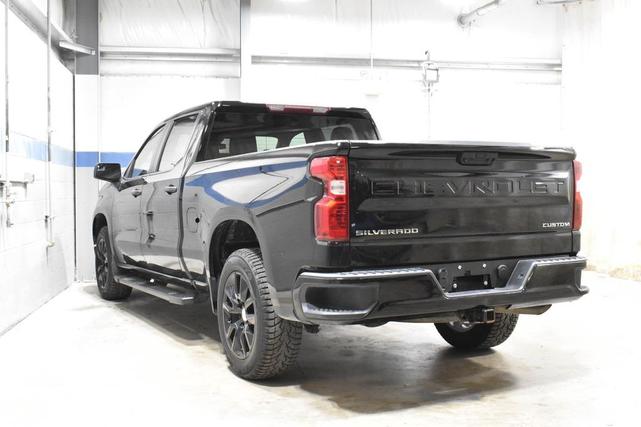 Photo of 2023 Black Chevrolet Silverado 1500