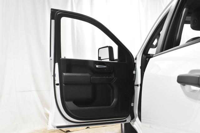 Photo of 2021 WHITE Chevrolet Silverado 2500