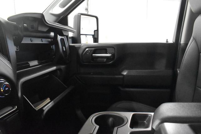 Photo of 2021 WHITE Chevrolet Silverado 2500