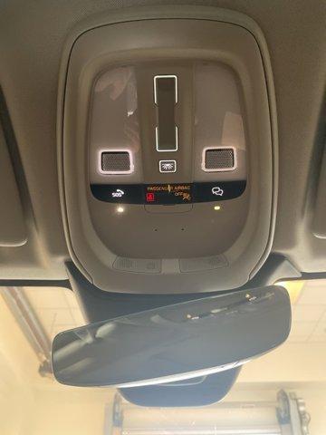 Photo of 2024 Onyx Black Metallic Volvo XC60