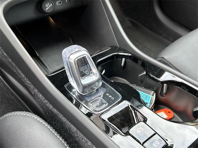 Photo of 2026 Crystal White Volvo XC40