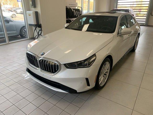 2024 BMW 530