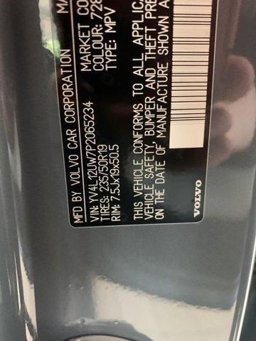 Photo of 2023 Thunder Gray Metallic Volvo XC40