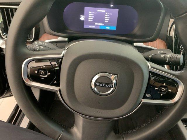 Photo of 2025 Onyx Black Metallic Volvo S60