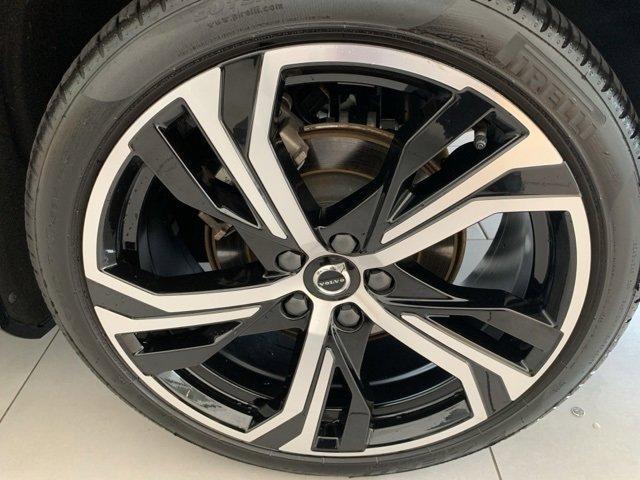 Photo of 2025 Onyx Black Metallic Volvo S60