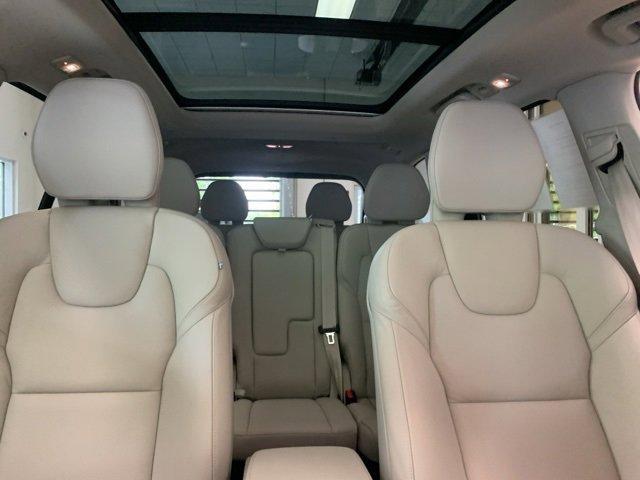 Photo of 2024 Bright Volvo XC90