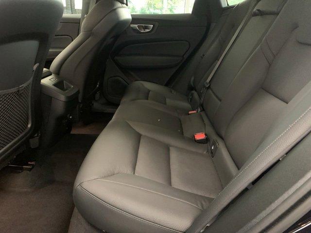 Photo of 2024 Onyx Black Metallic Volvo XC60