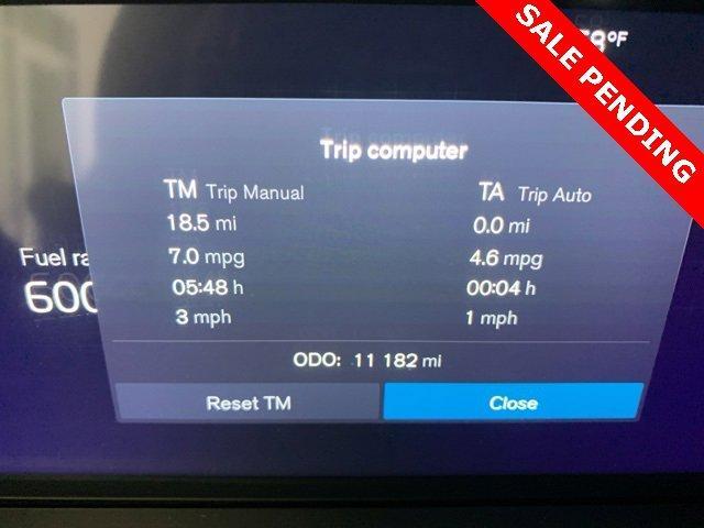 Photo of 2025 Onyx Black Metallic Volvo XC60