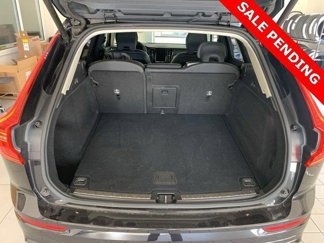 Photo of 2025 Onyx Black Metallic Volvo XC60