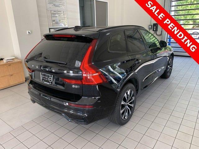 Photo of 2025 Onyx Black Metallic Volvo XC60