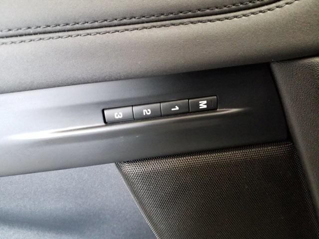Photo of 2020 Fuji White Land Rover Range Rover Evoque
