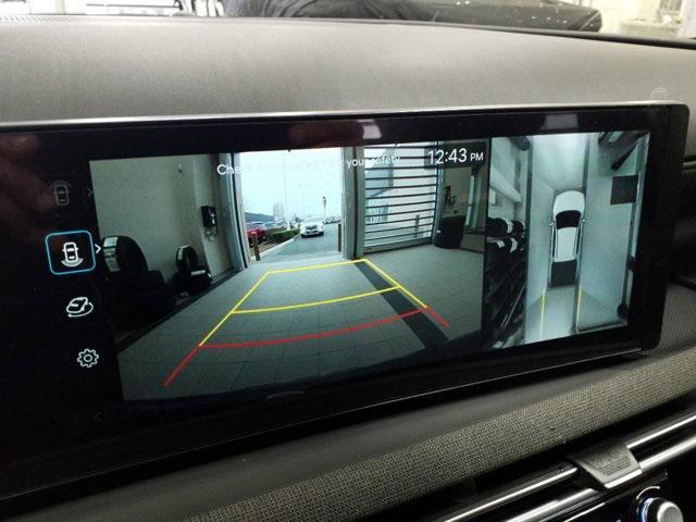 Photo of 2025 Phantom Black Hyundai SANTA CRUZ