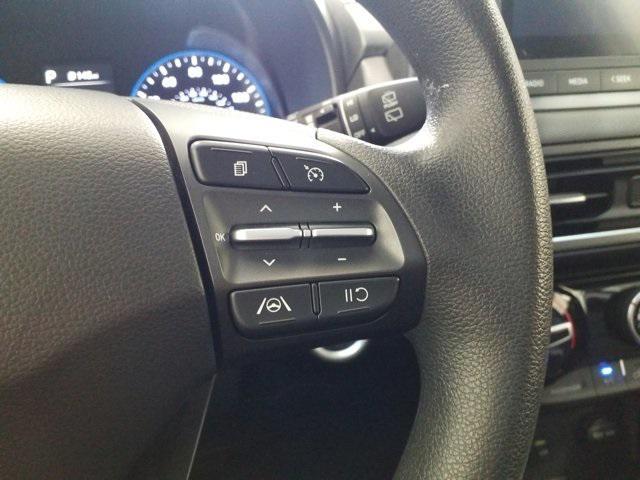 Photo of 2023 Lunar White Hyundai KONA