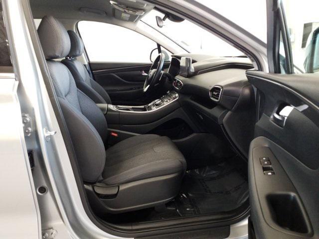 Photo of 2023 Shimmering Silver Pearl Hyundai SANTA FE
