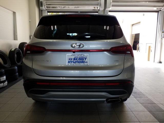Photo of 2023 Shimmering Silver Pearl Hyundai SANTA FE