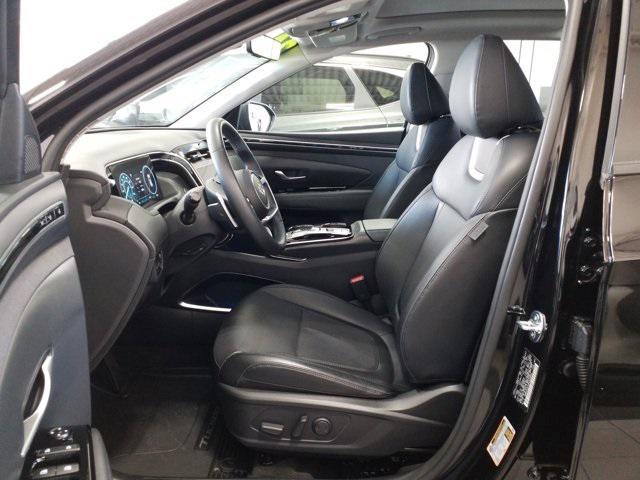 Photo of 2024 Black Pearl Hyundai TUCSON Hybrid