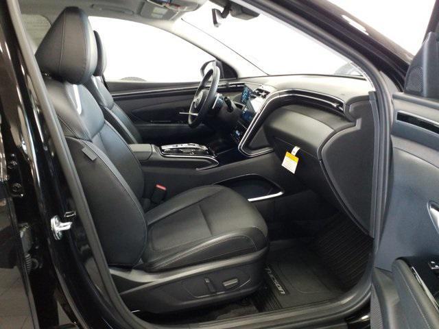 Photo of 2024 Black Pearl Hyundai TUCSON Hybrid