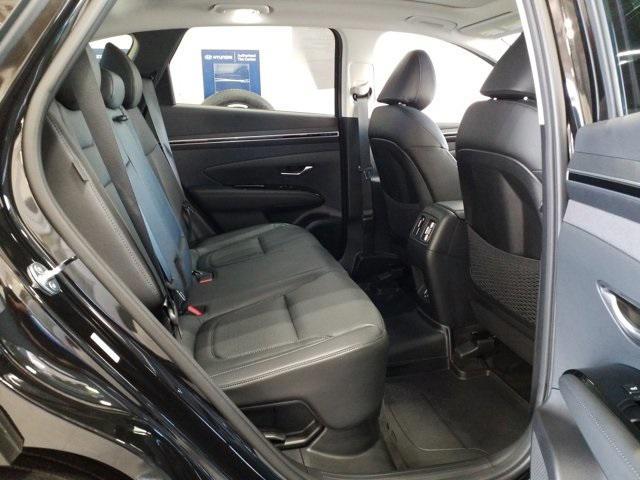 Photo of 2024 Black Pearl Hyundai TUCSON Hybrid
