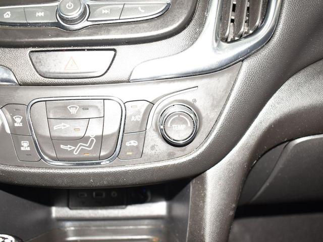 Photo of 2020 Silver Ice Metallic Chevrolet Equinox