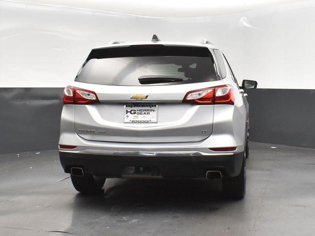 Photo of 2020 Silver Ice Metallic Chevrolet Equinox