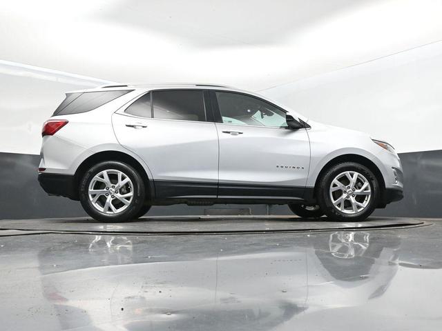 Photo of 2020 Silver Ice Metallic Chevrolet Equinox