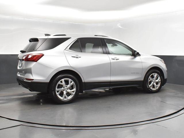 Photo of 2020 Silver Ice Metallic Chevrolet Equinox