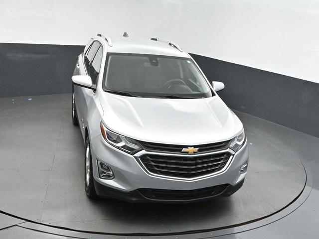 Photo of 2020 Silver Ice Metallic Chevrolet Equinox