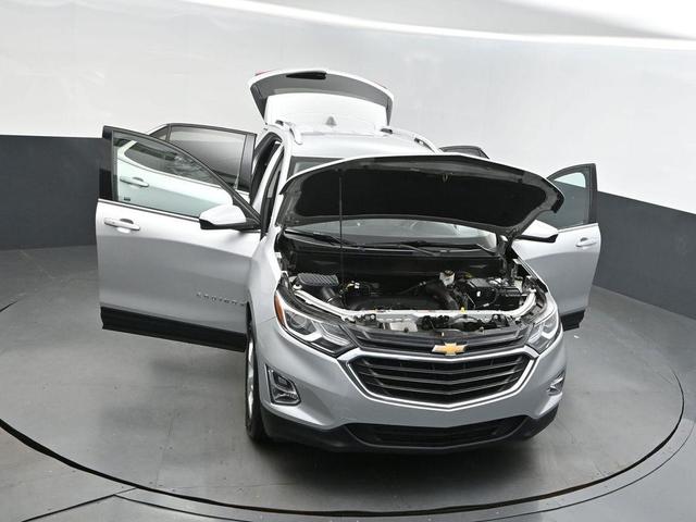 Photo of 2020 Silver Ice Metallic Chevrolet Equinox