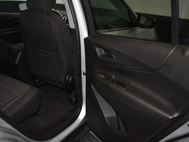 Photo of 2020 Silver Ice Metallic Chevrolet Equinox