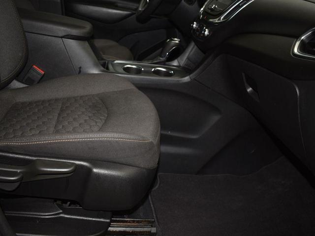 Photo of 2020 Silver Ice Metallic Chevrolet Equinox