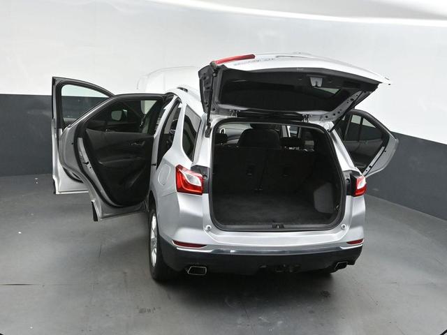 Photo of 2020 Silver Ice Metallic Chevrolet Equinox
