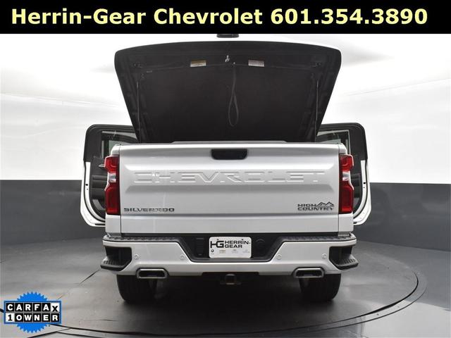 Photo of 2024 Iridescent Pearl Tricoat Chevrolet Silverado 1500