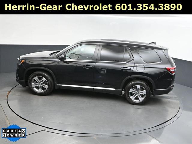Photo of 2025 Crystal Black Pearl Honda Pilot