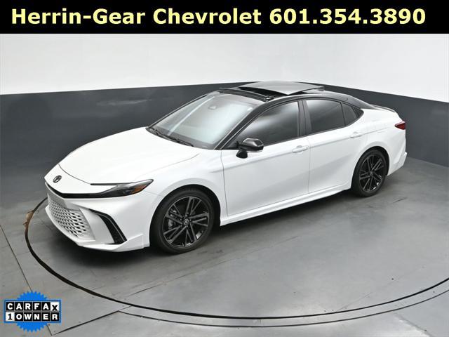 Photo of 2025 Pearl Toyota Camry