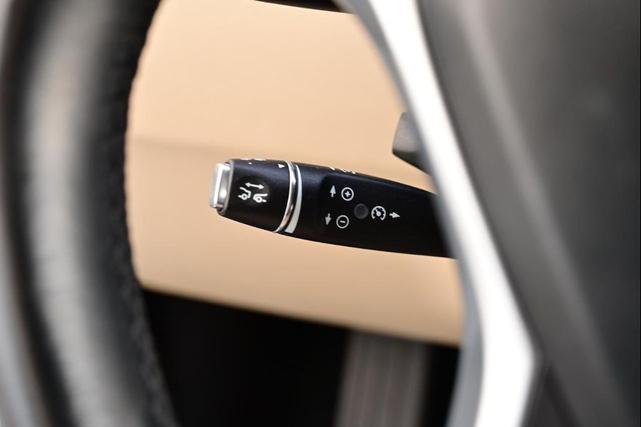 Photo of 2015 Pearl White Tesla Model S
