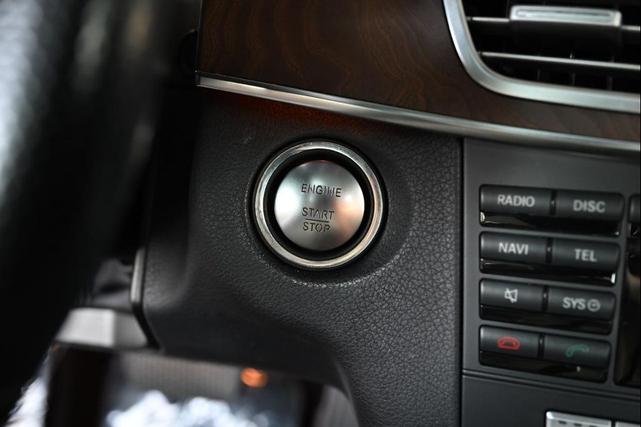 Photo of 2014 Diamond White Pearl Mercedes-Benz E-Class